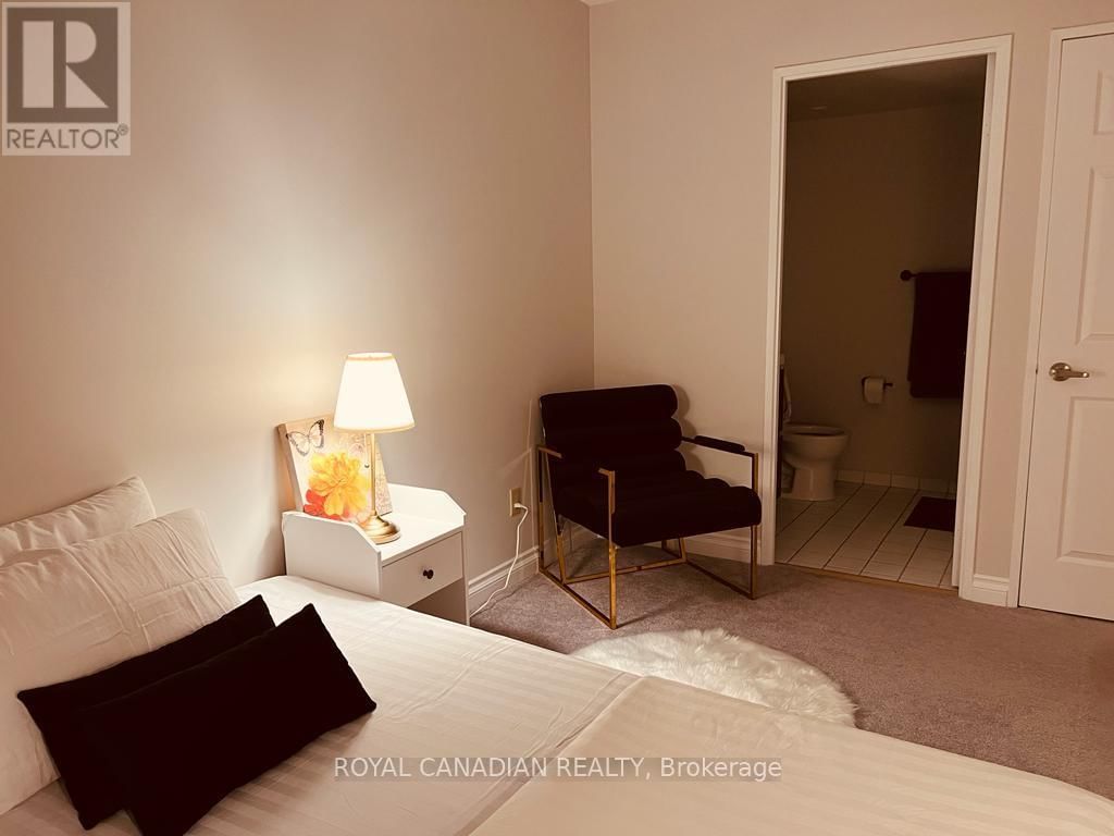 1705 - 4460 TUCANA COURT Image 17