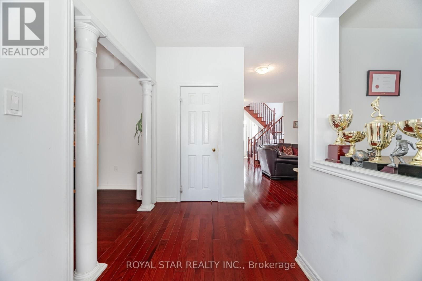 21 BAYLAWN CIRCLE Image 14