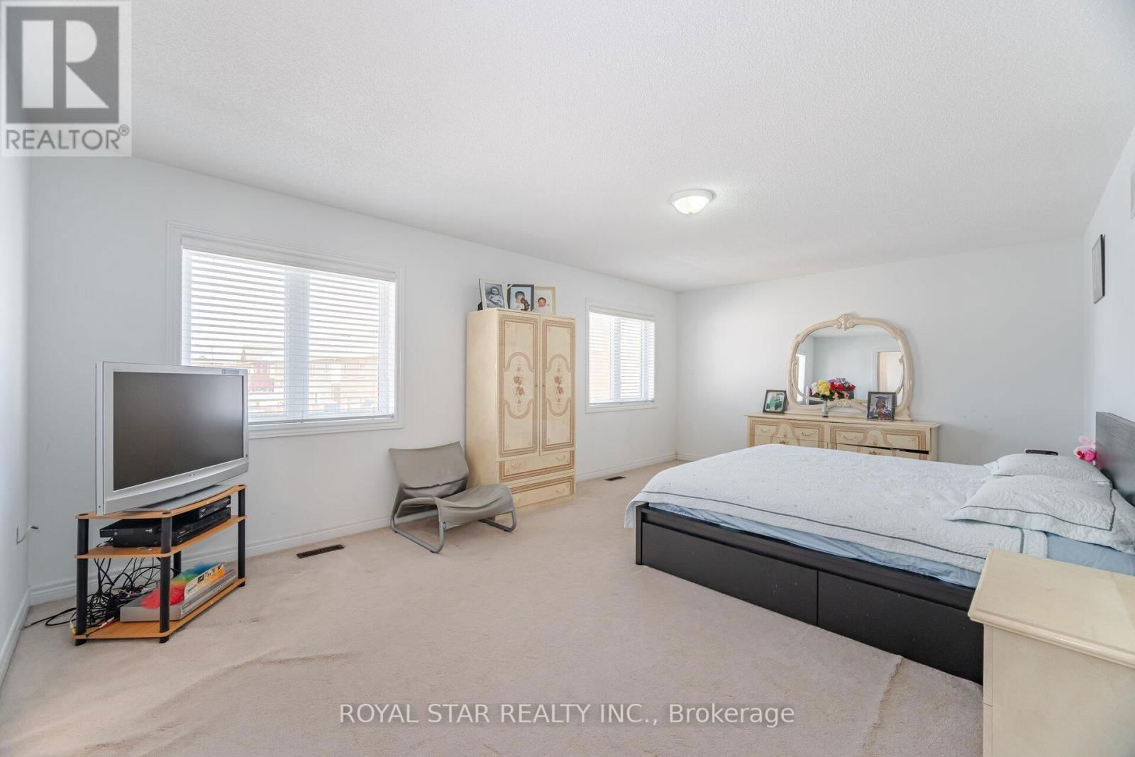 21 BAYLAWN CIRCLE Image 19