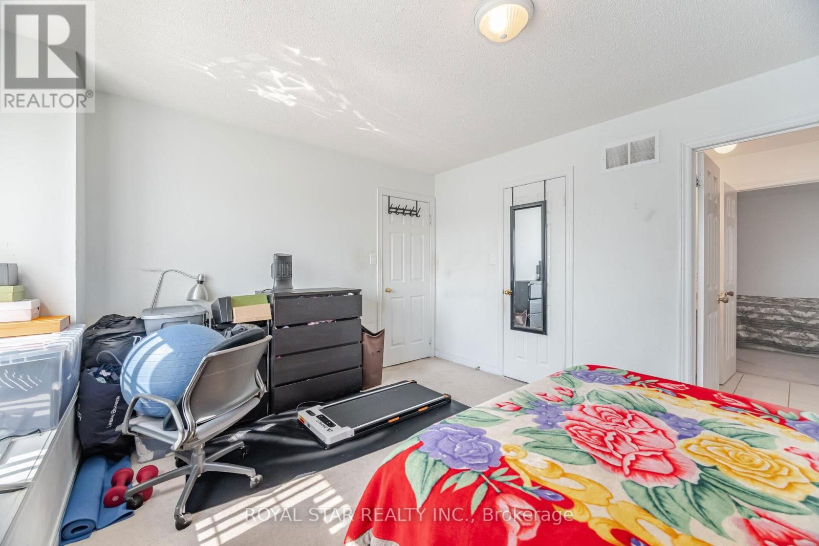 21 BAYLAWN CIRCLE Image 30