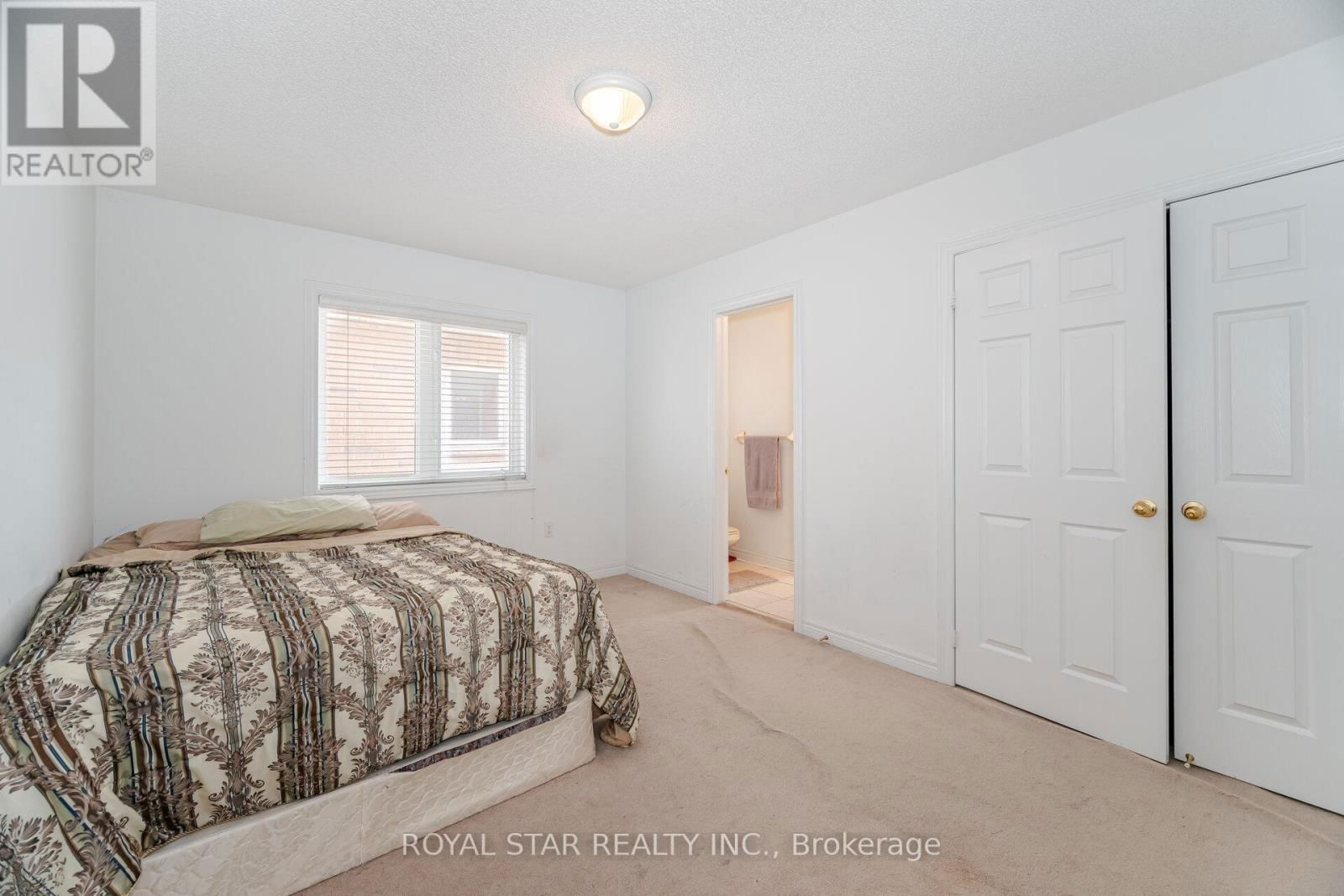 21 BAYLAWN CIRCLE Image 35