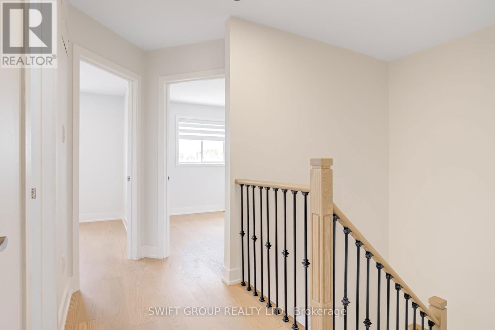 2569 GILL CRESCENT Image 17