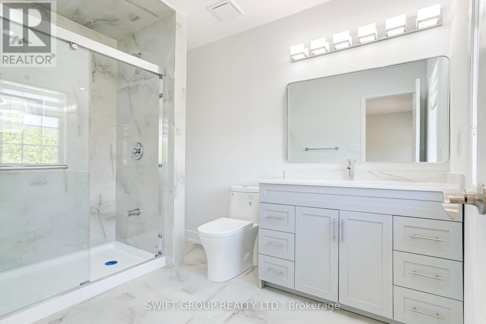2569 GILL CRESCENT Image 20