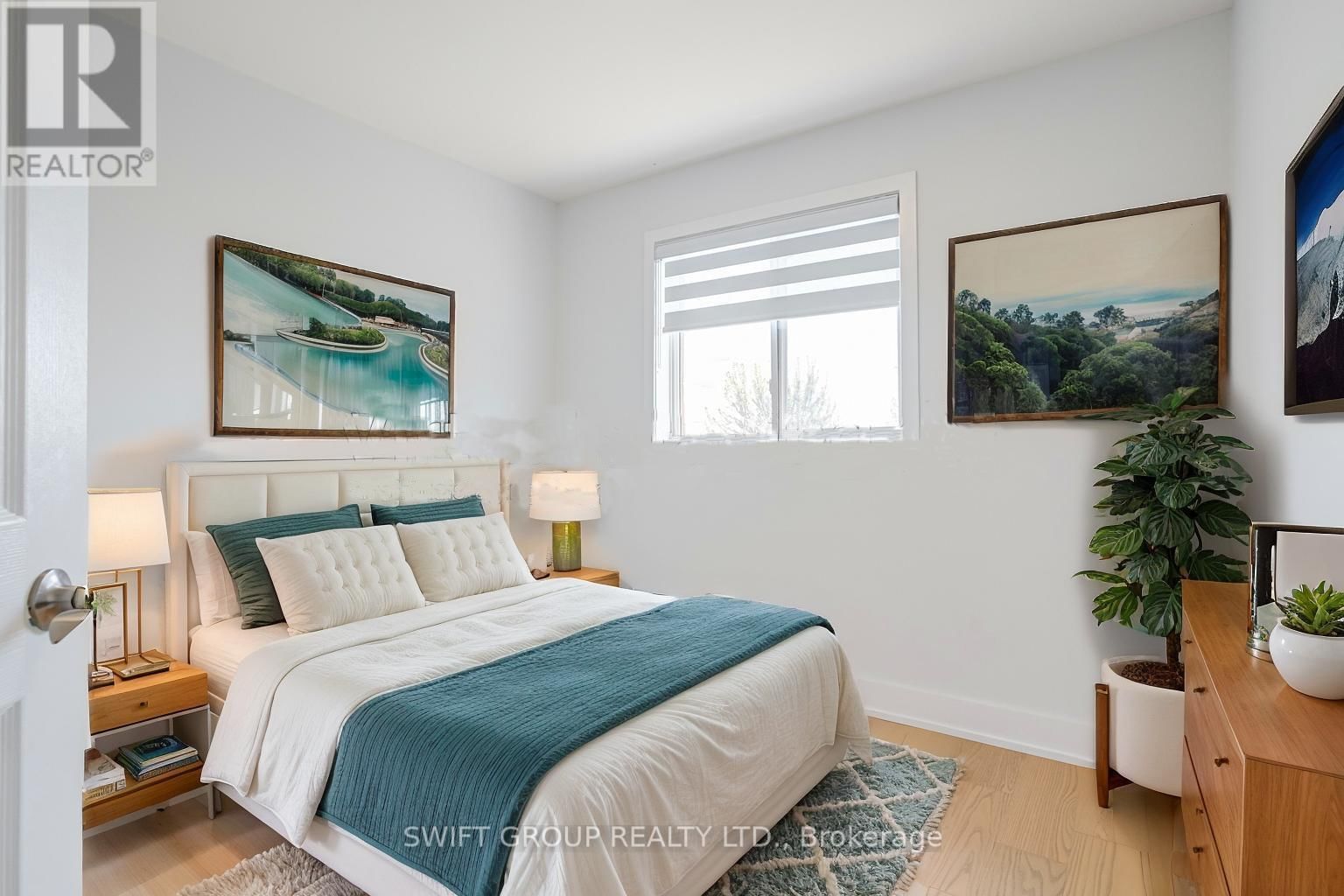 2569 GILL CRESCENT Image 22