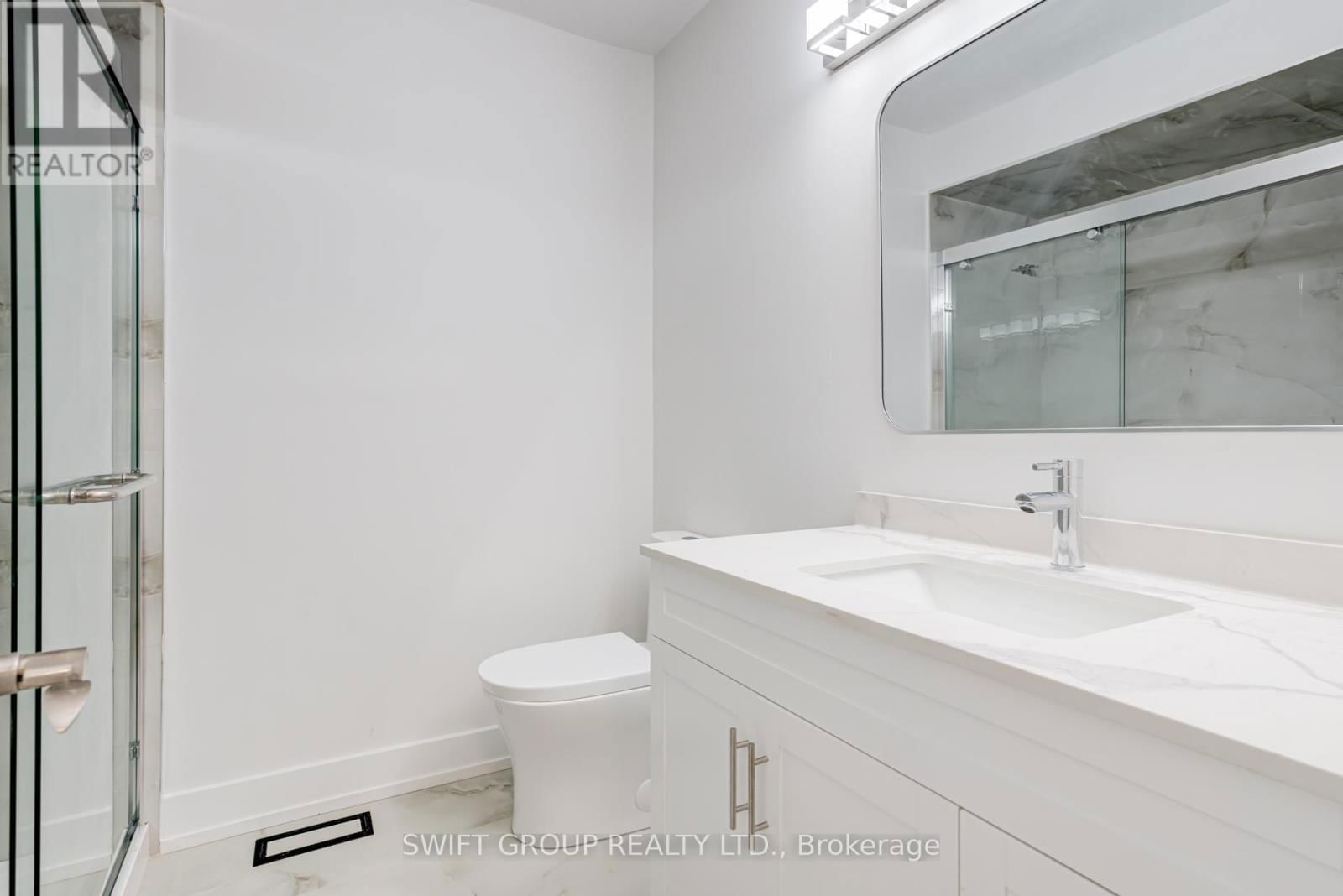 2569 GILL CRESCENT Image 25