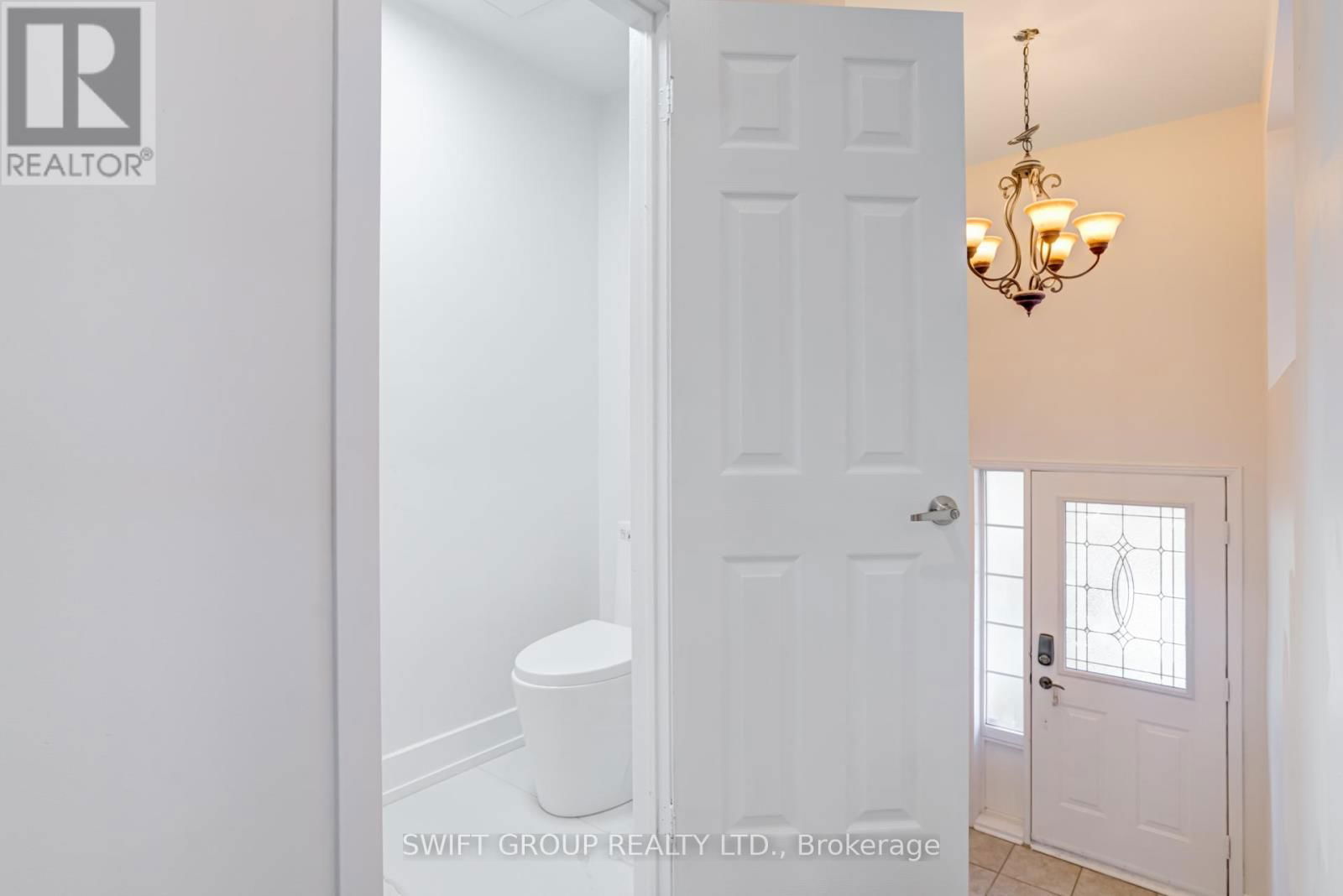 2569 GILL CRESCENT Image 8