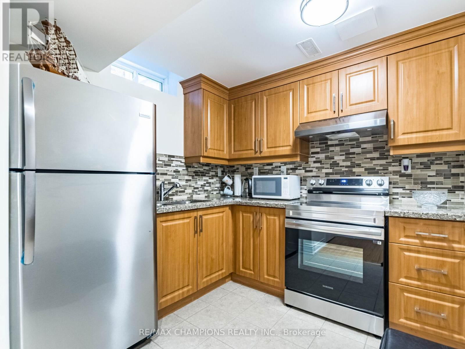 5508 BELLAGGIO CRESCENT Image 31