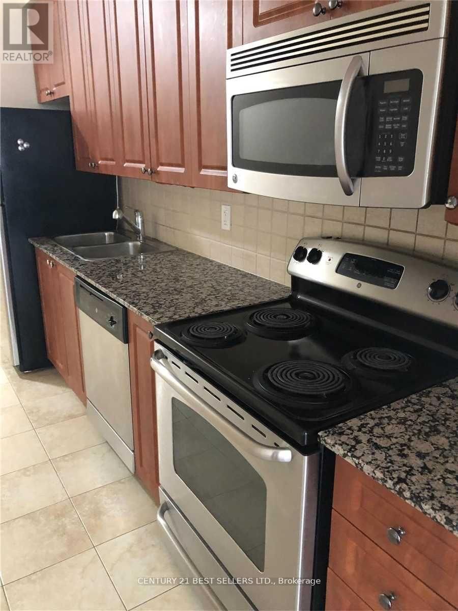 801 - 225 WEBB DRIVE Image 3