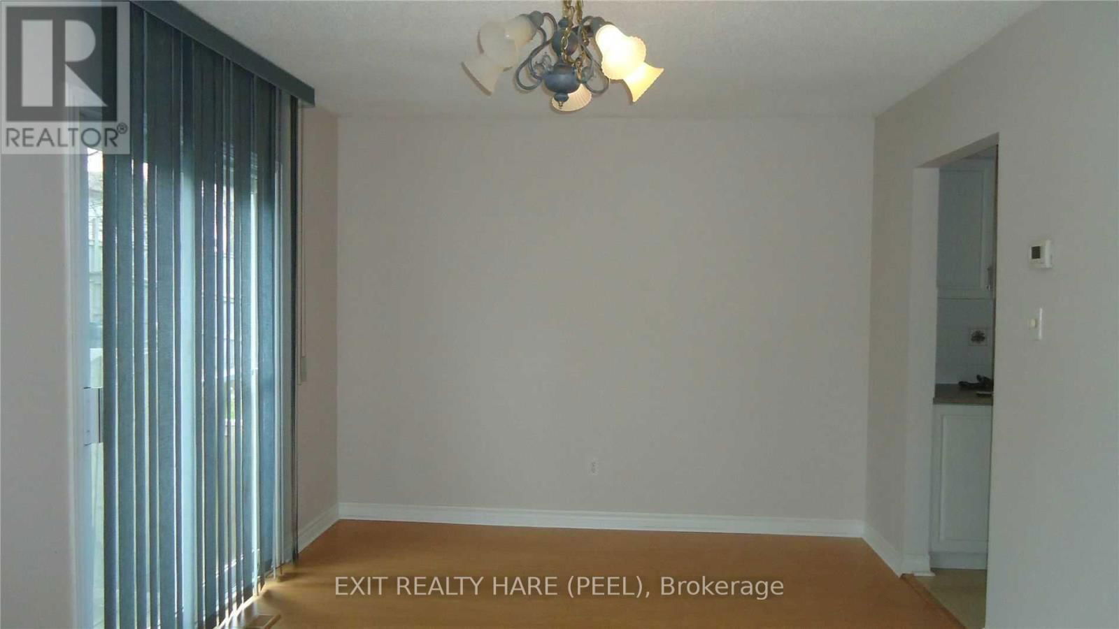 126 CENTRE STREET NORTH Image 3