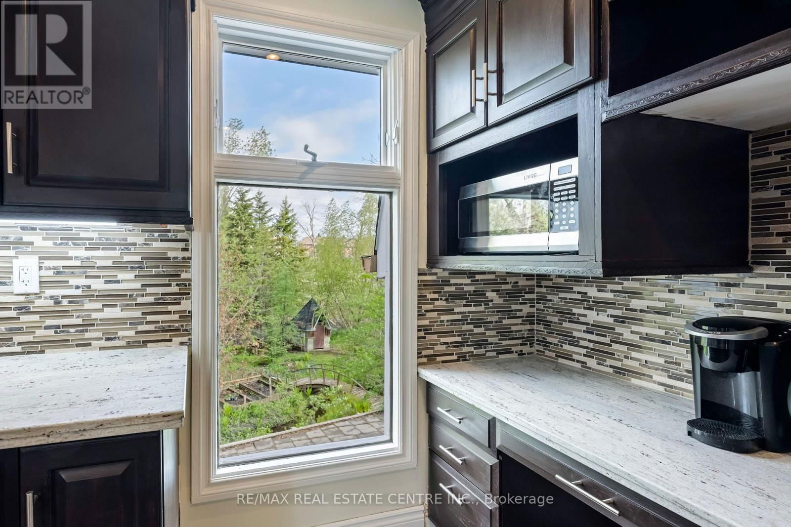 43 BRENDA BOULEVARD Image 12