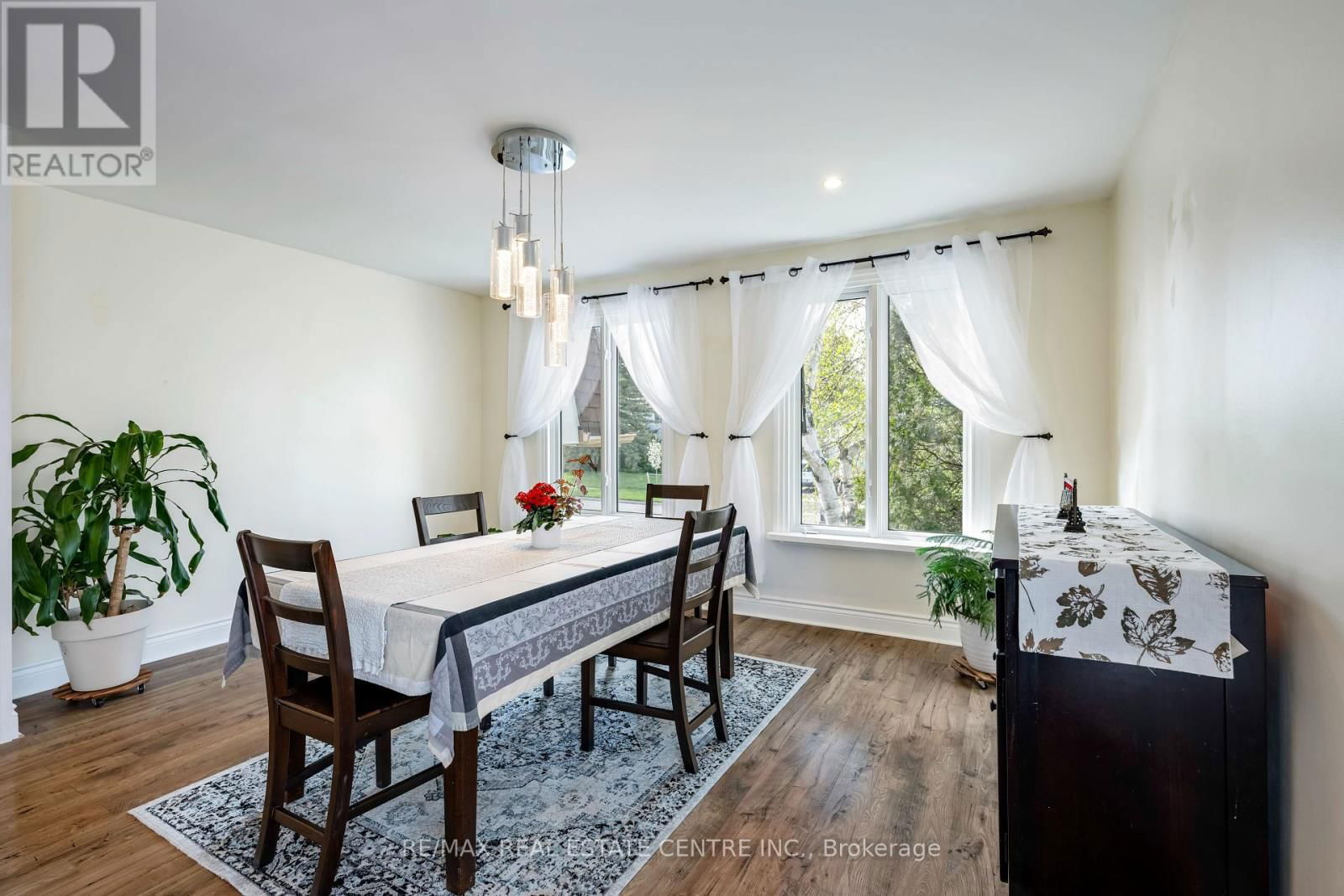 43 BRENDA BOULEVARD Image 15