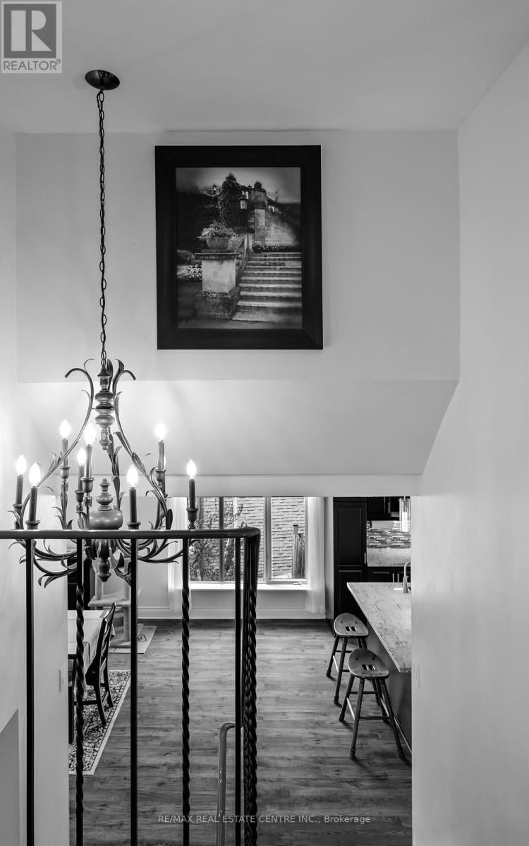 43 BRENDA BOULEVARD Image 21