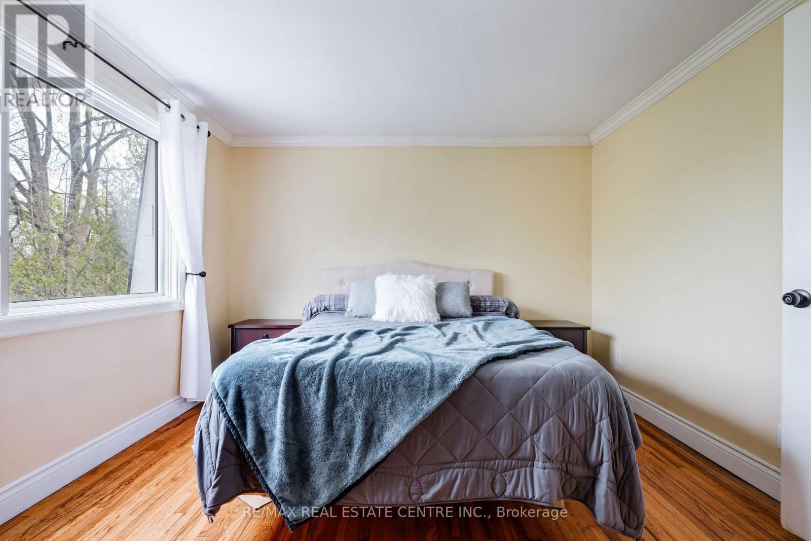 43 BRENDA BOULEVARD Image 23