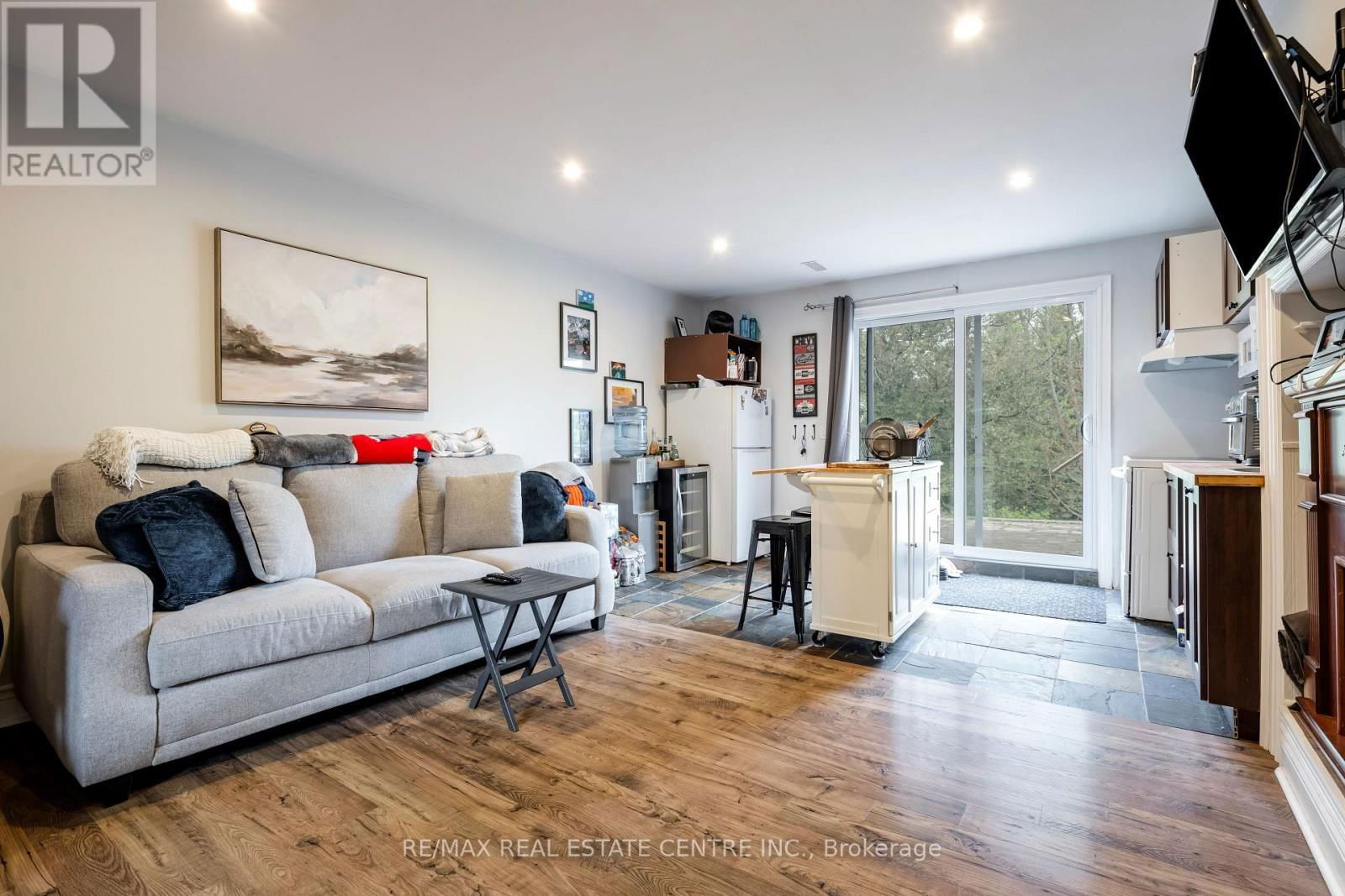 43 BRENDA BOULEVARD Image 33