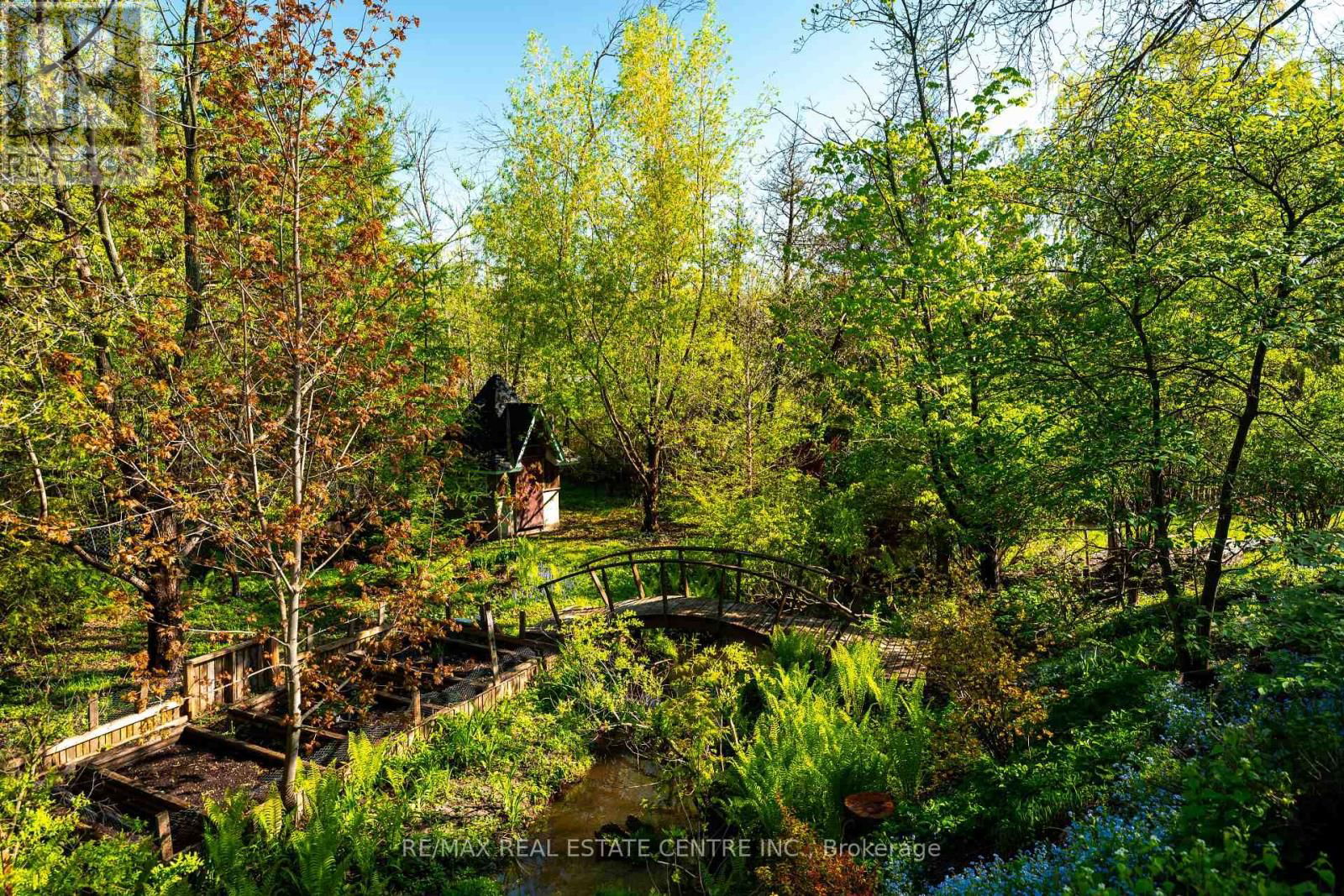 43 BRENDA BOULEVARD Image 40