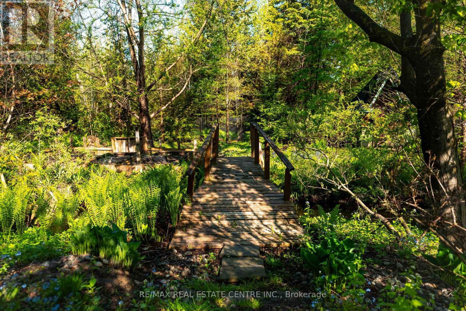 43 BRENDA BOULEVARD Image 41