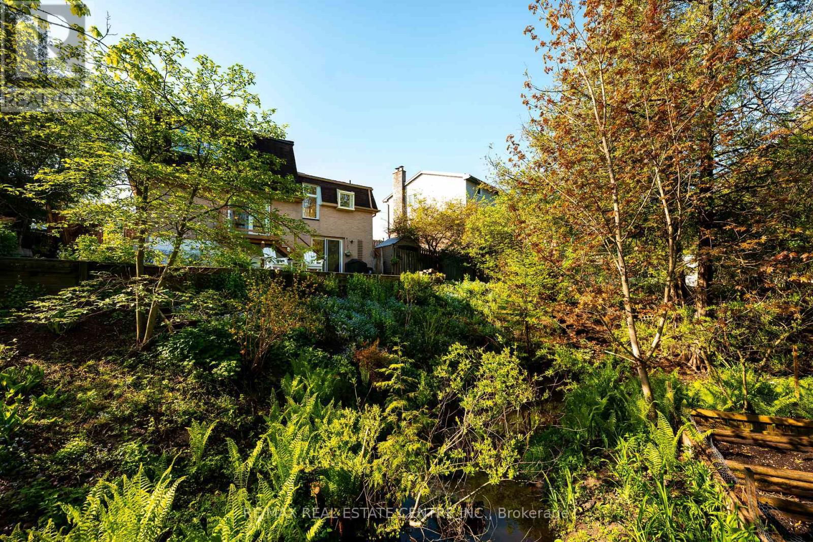 43 BRENDA BOULEVARD Image 46