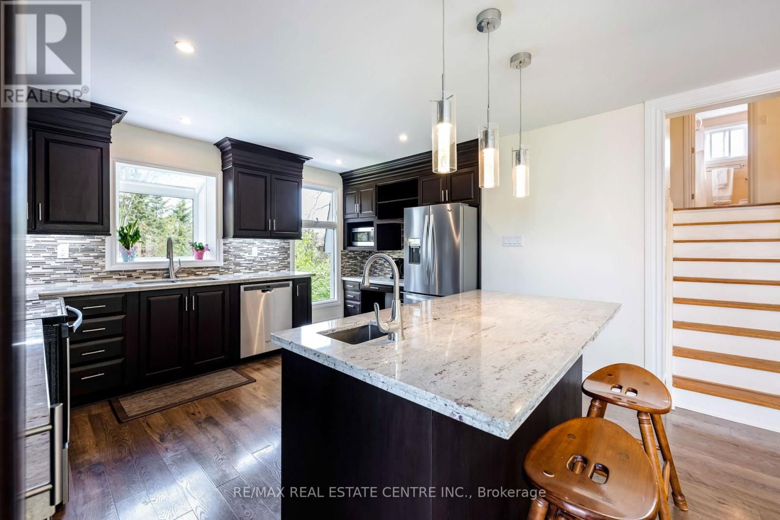 43 BRENDA BOULEVARD Image 6