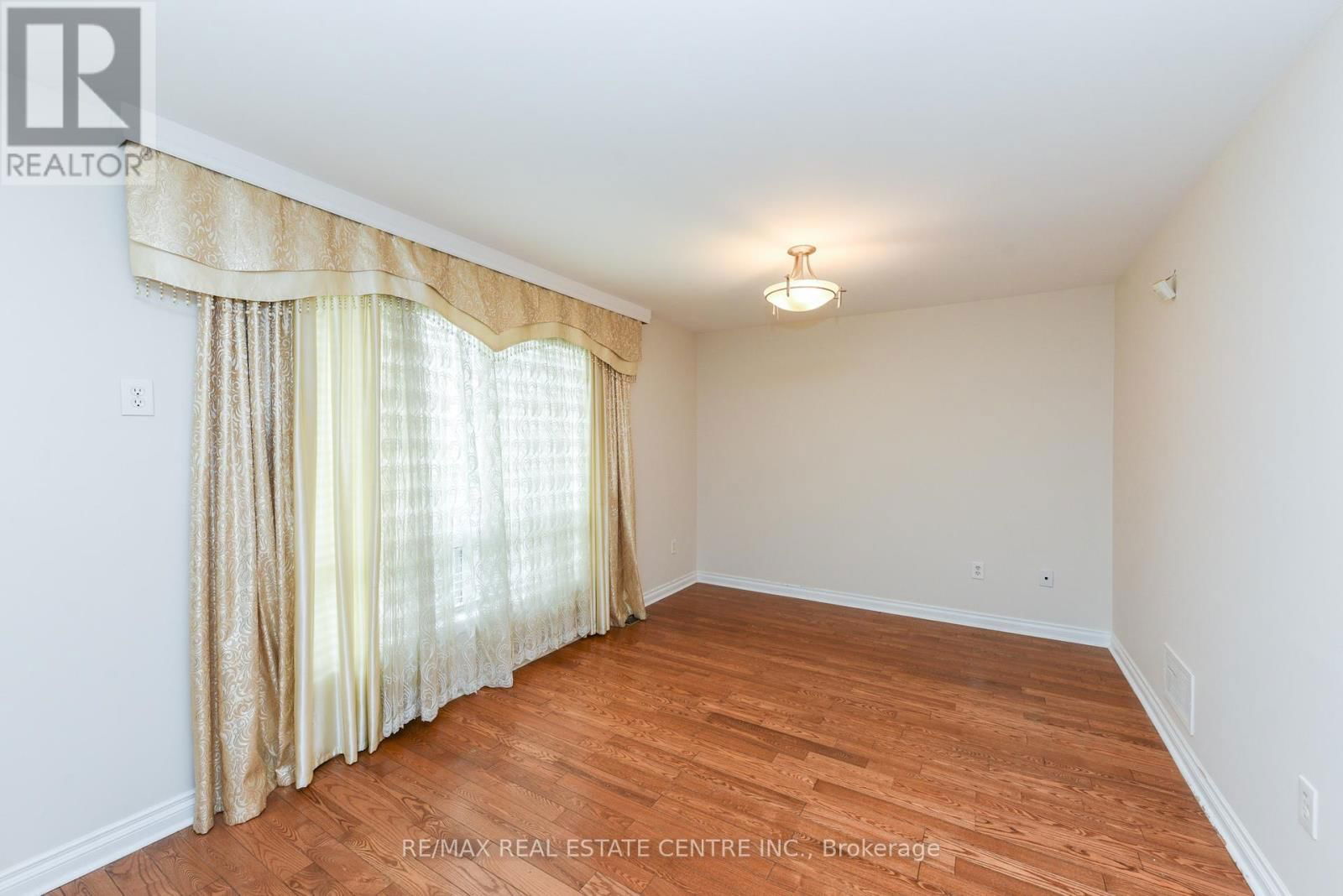 5989 SIDMOUTH STREET Image 10