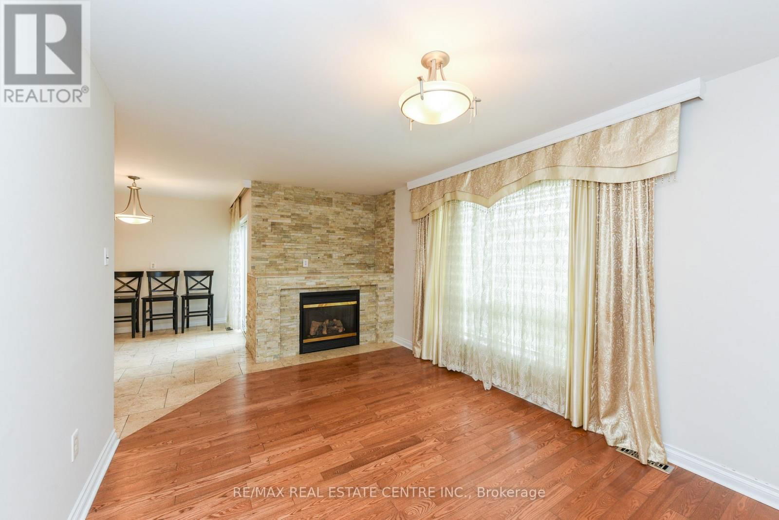 5989 SIDMOUTH STREET Image 11