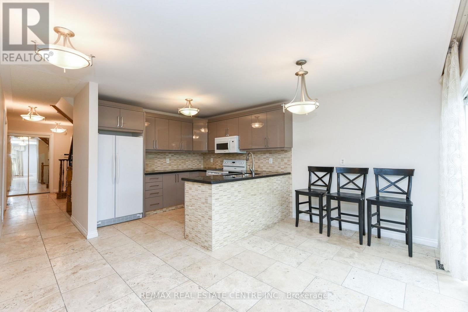 5989 SIDMOUTH STREET Image 12