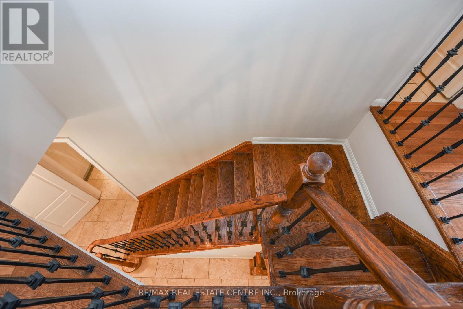 5989 SIDMOUTH STREET Image 17