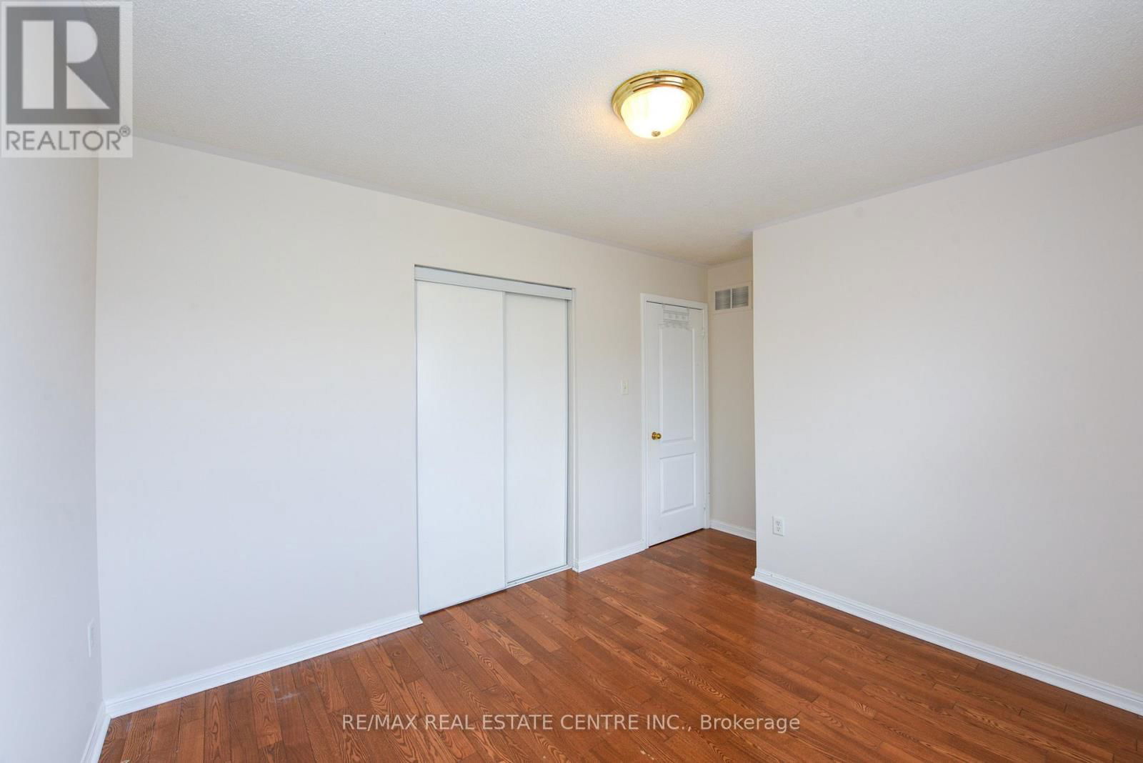5989 SIDMOUTH STREET Image 20