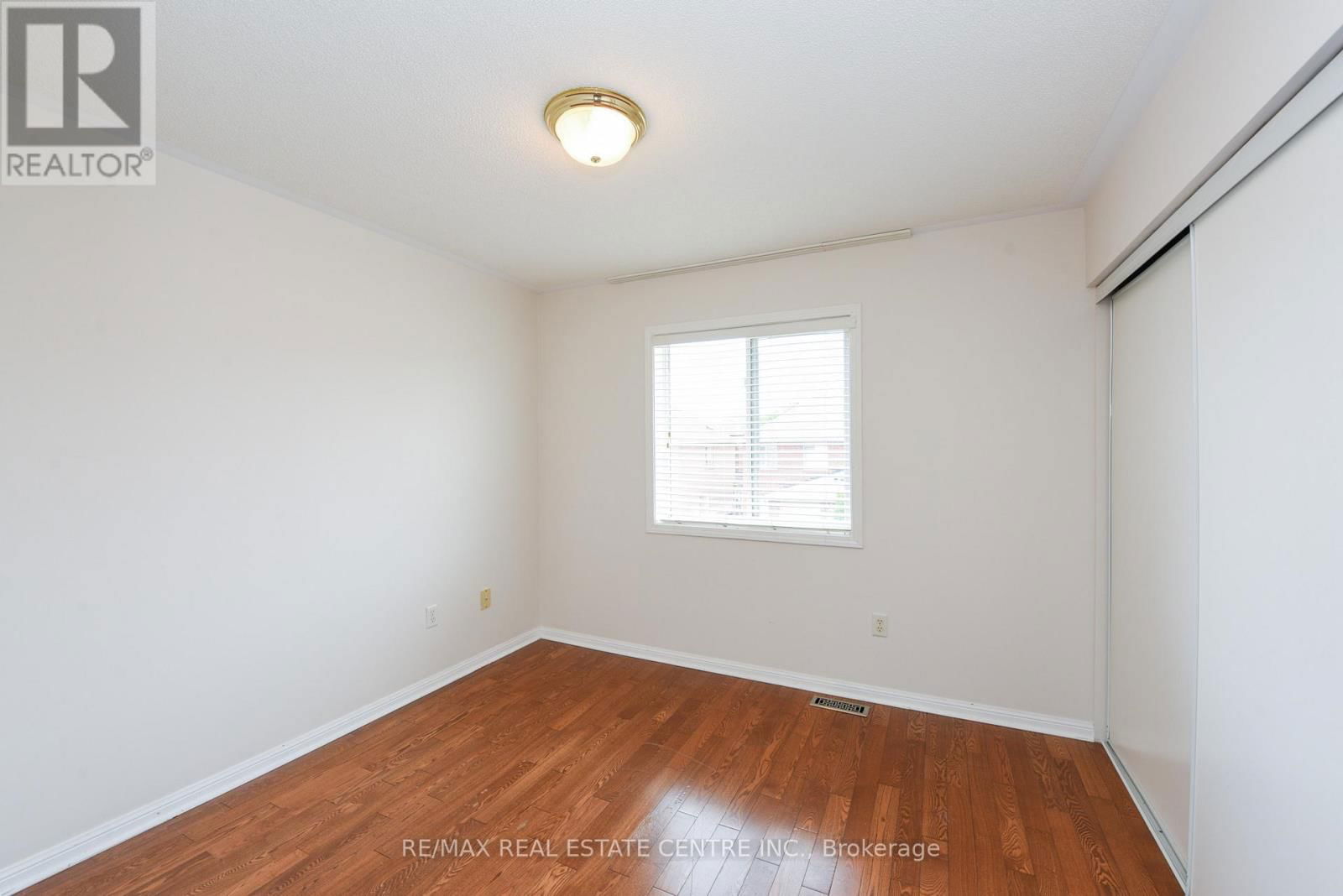 5989 SIDMOUTH STREET Image 21