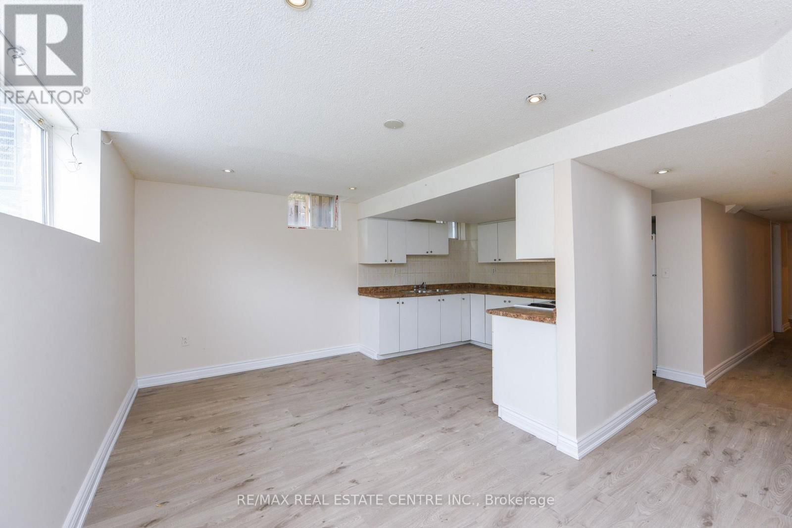 5989 SIDMOUTH STREET Image 40