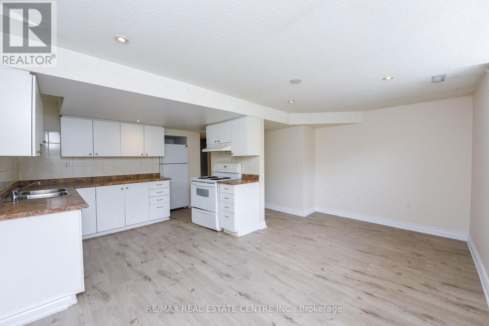 5989 SIDMOUTH STREET Image 41