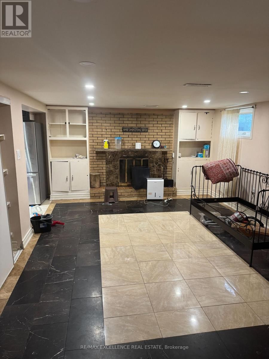 12 VANDERBRENT CRESCENT Image 6