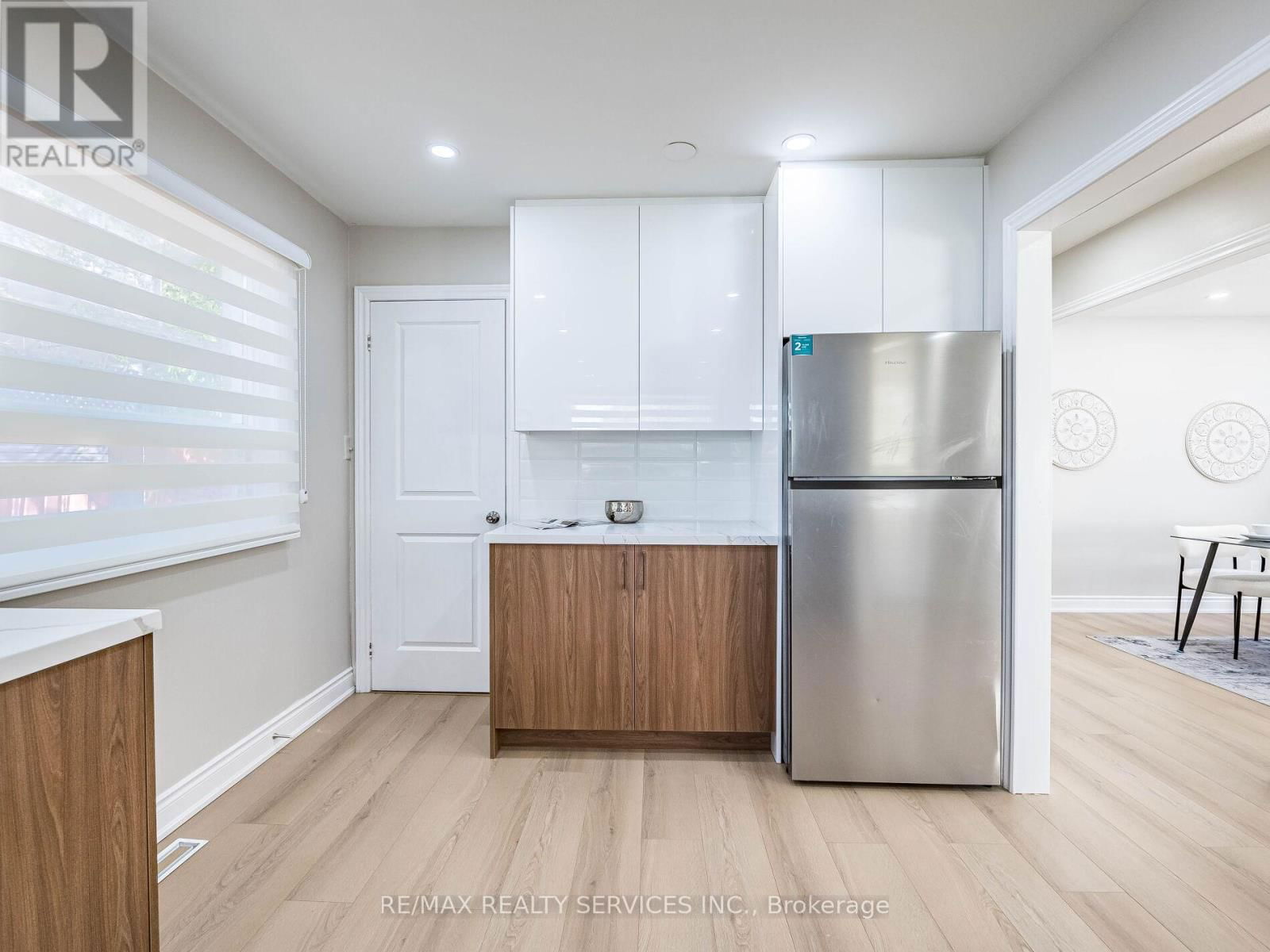 32 MADOC DRIVE Image 12