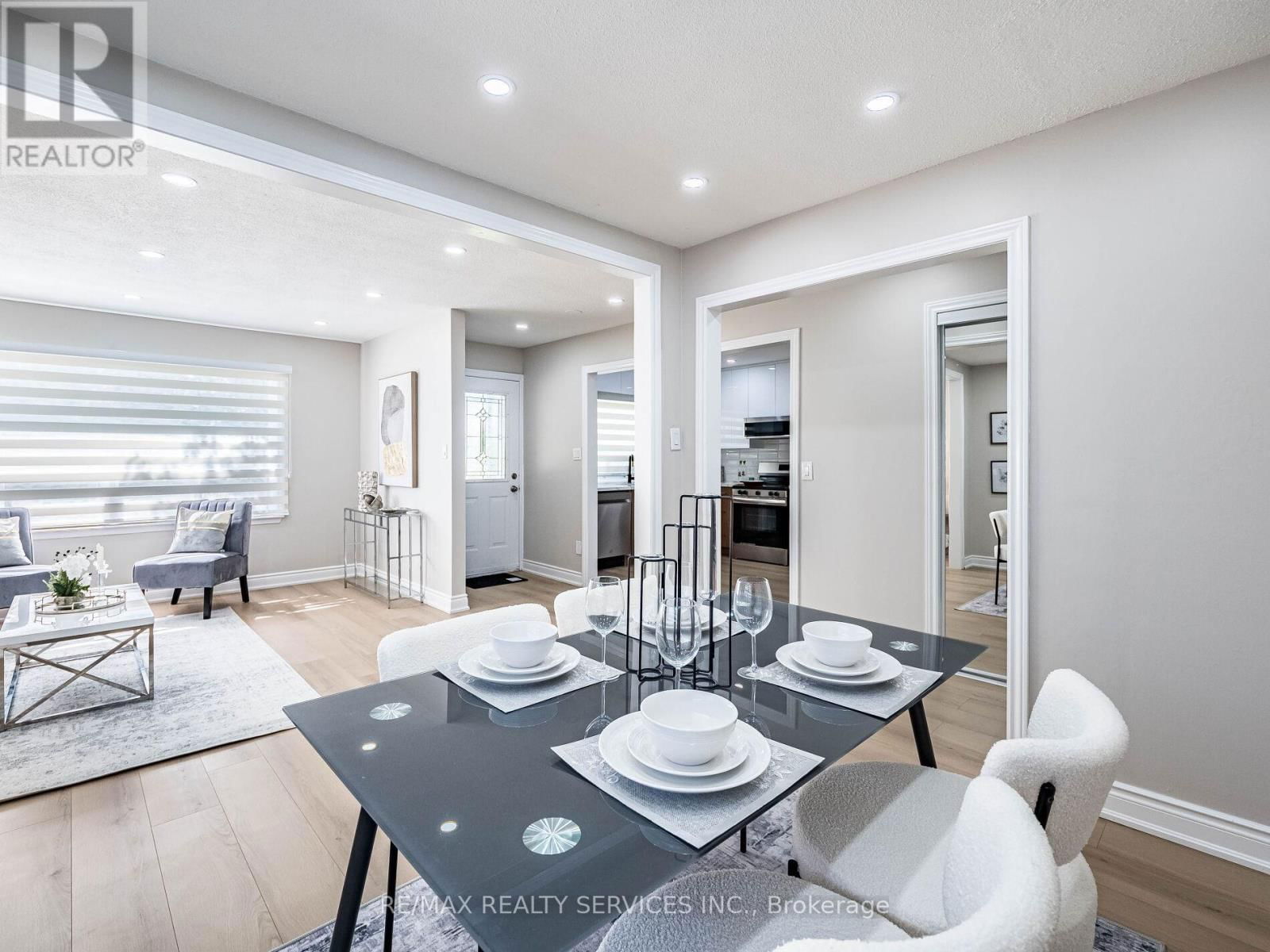 32 MADOC DRIVE Image 18