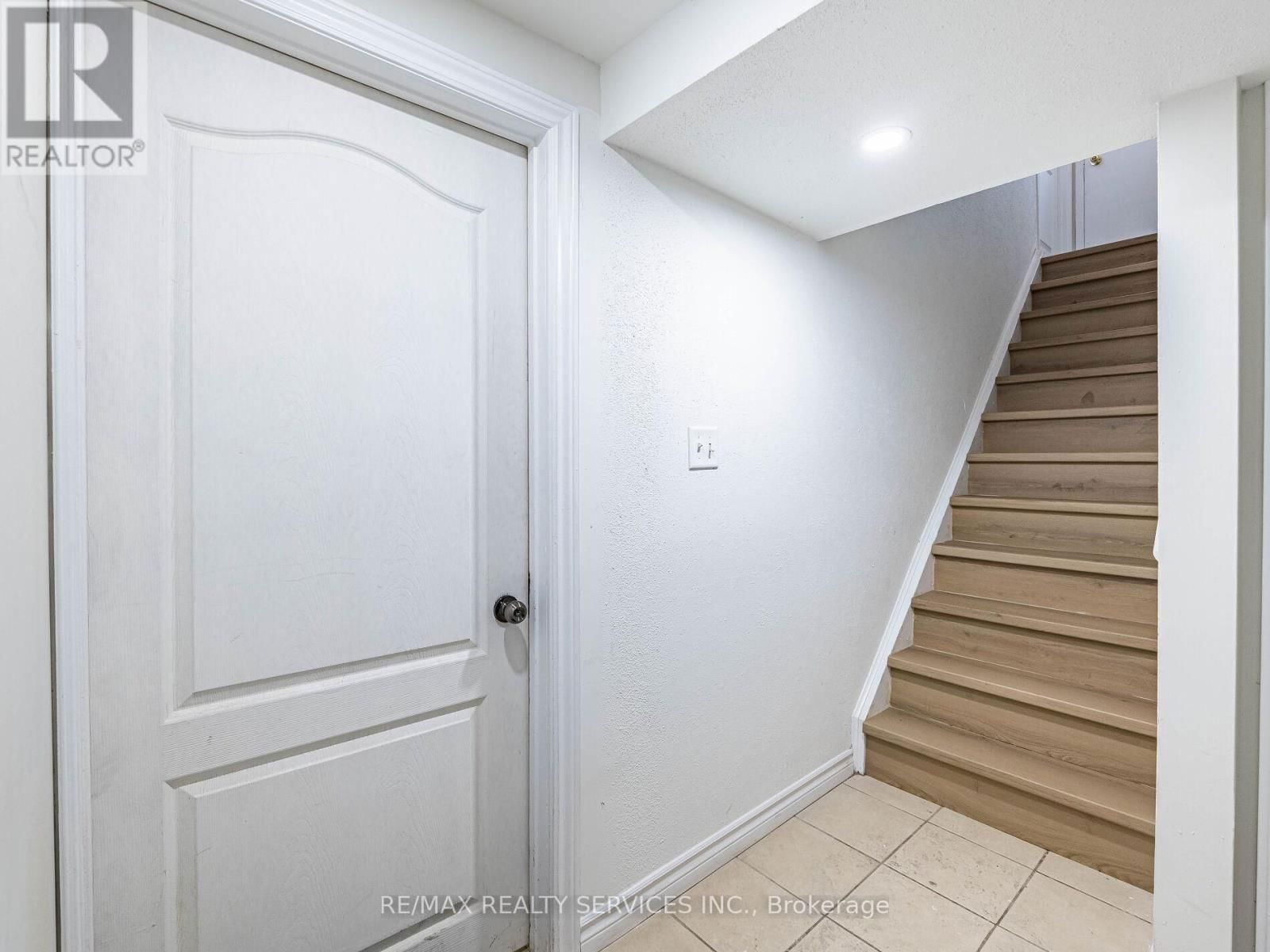 32 MADOC DRIVE Image 30