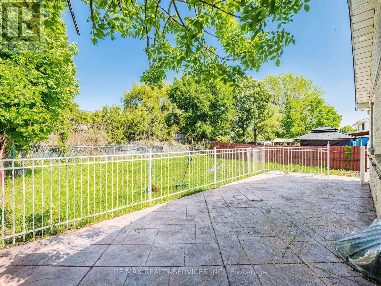 32 MADOC DRIVE Image 43