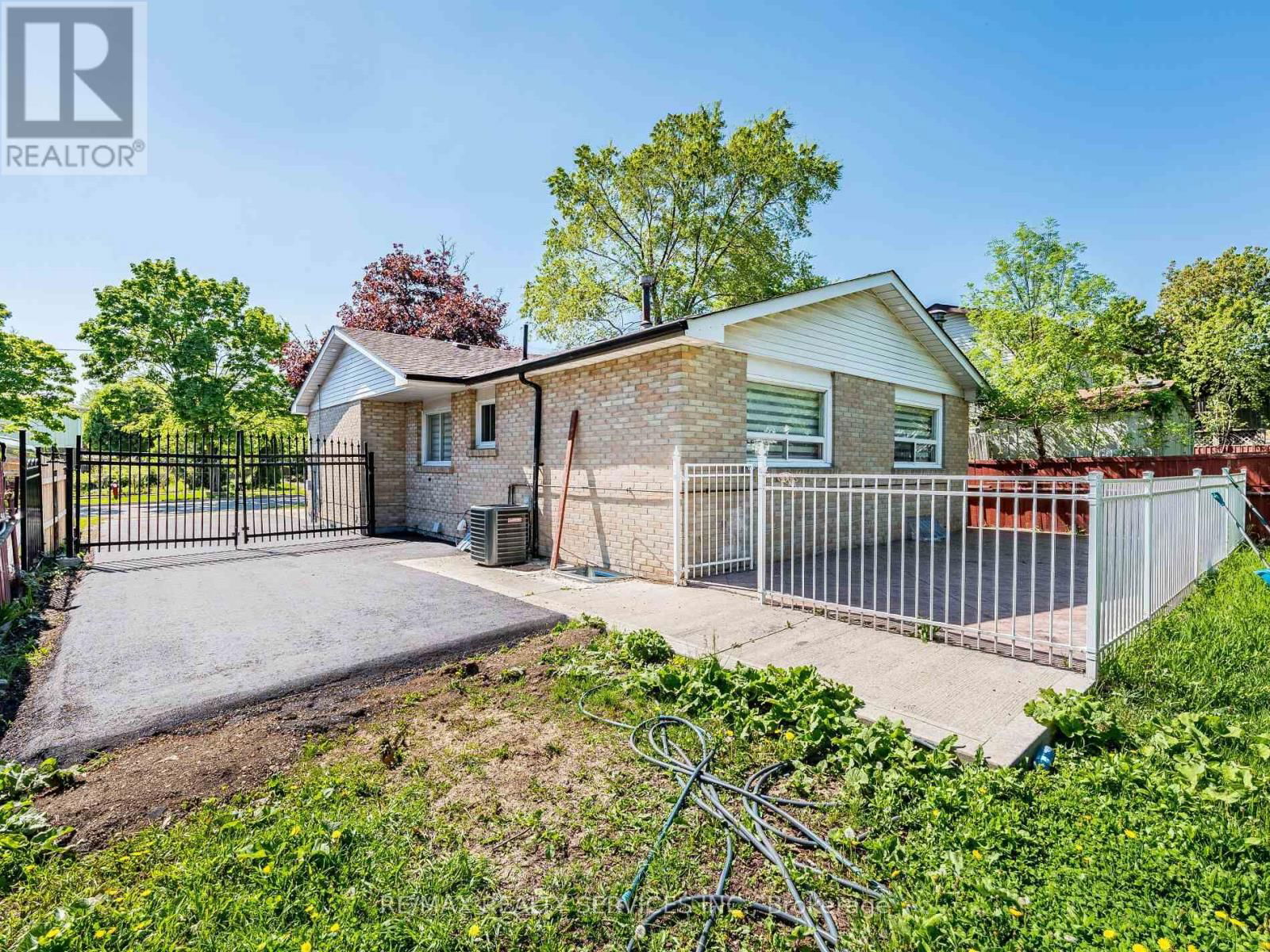 32 MADOC DRIVE Image 44