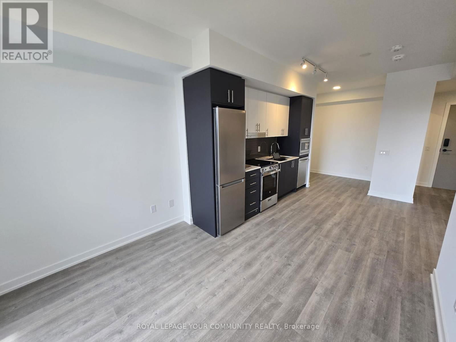 334 - 5105 HURONTARIO STREET Image 1