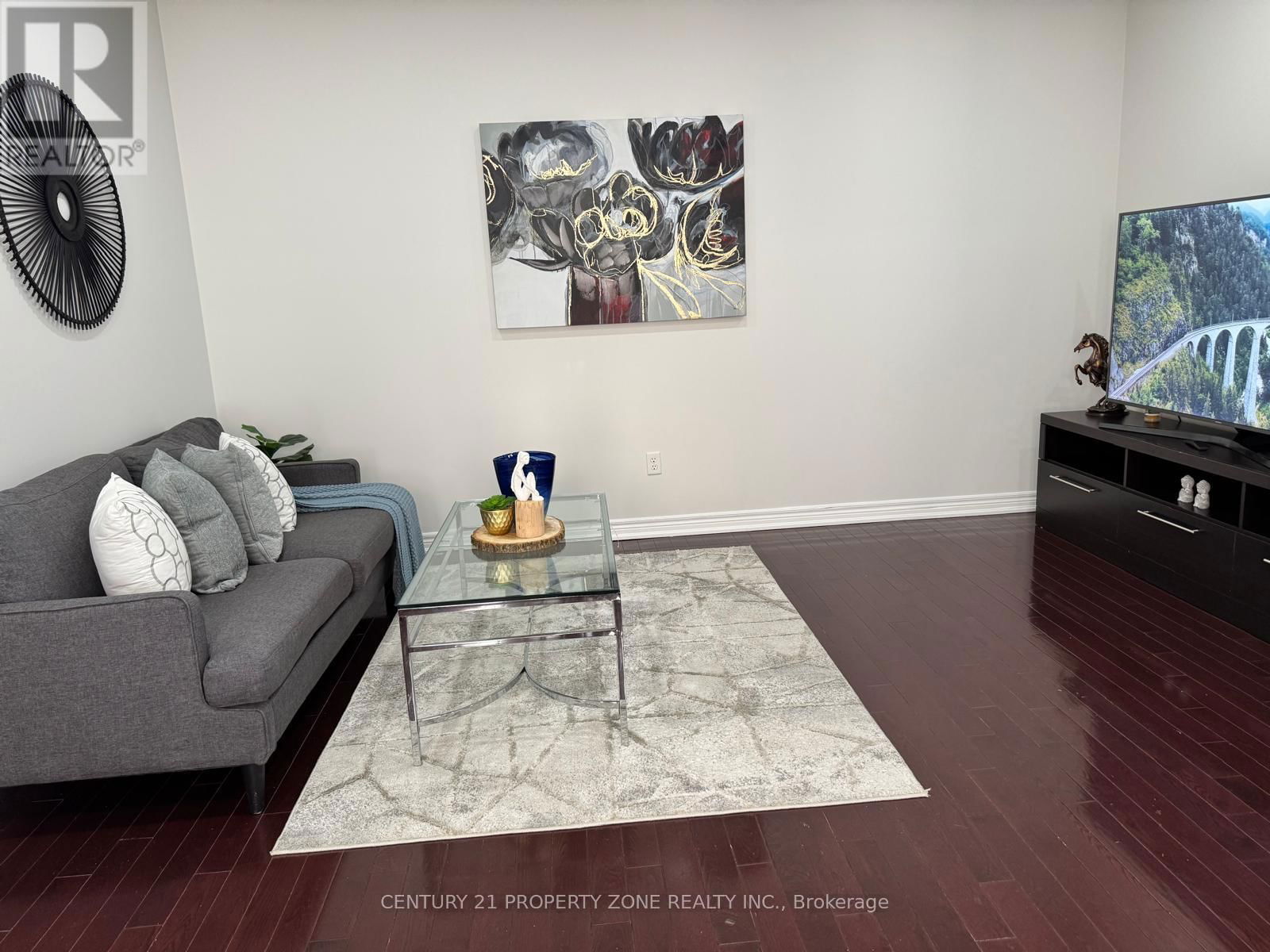 56 ATTVIEW CRESCENT Image 11