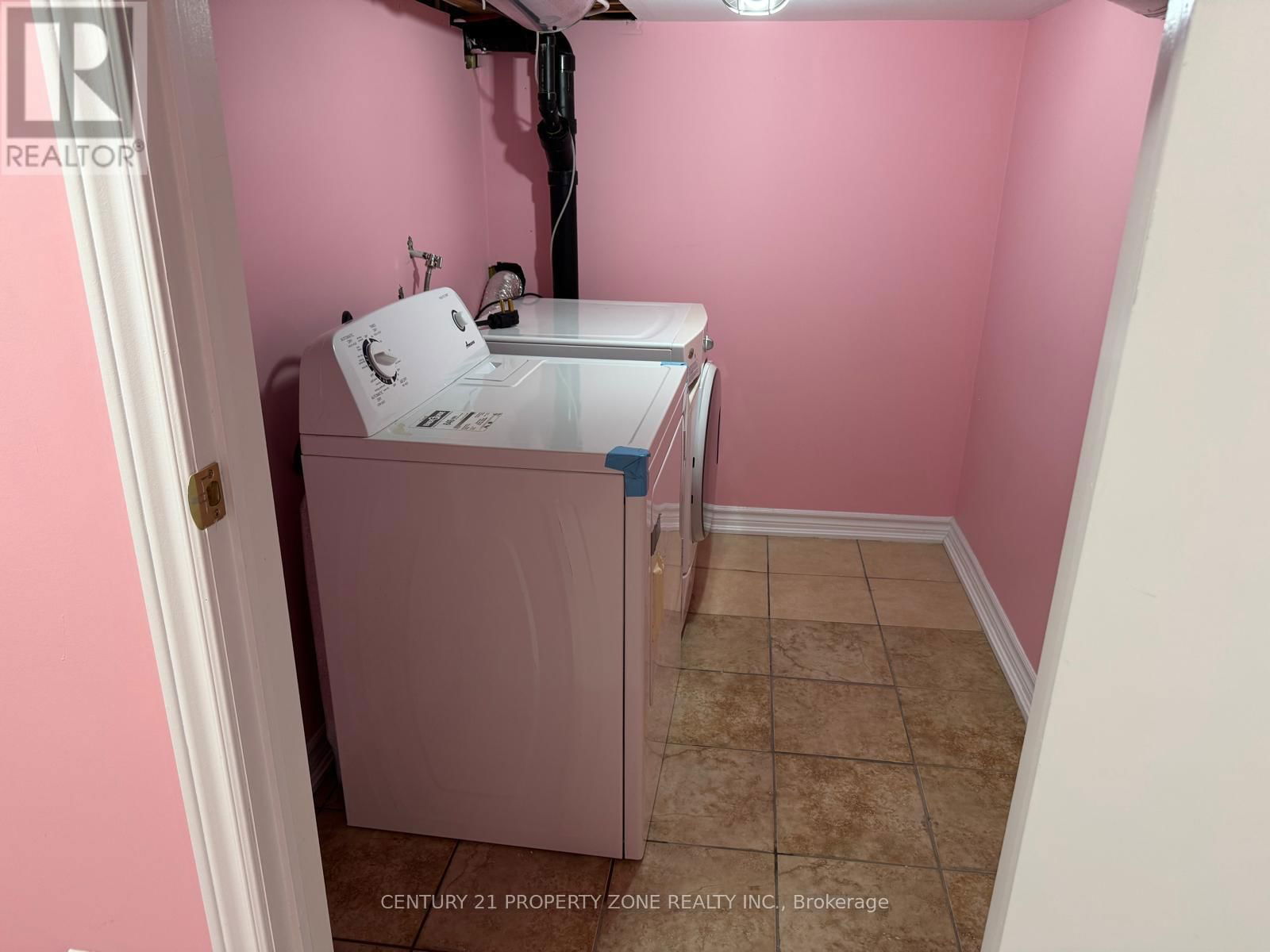 56 ATTVIEW CRESCENT Image 28