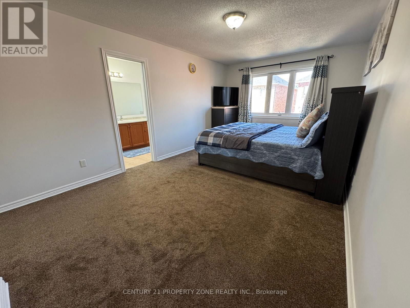 56 ATTVIEW CRESCENT Image 36
