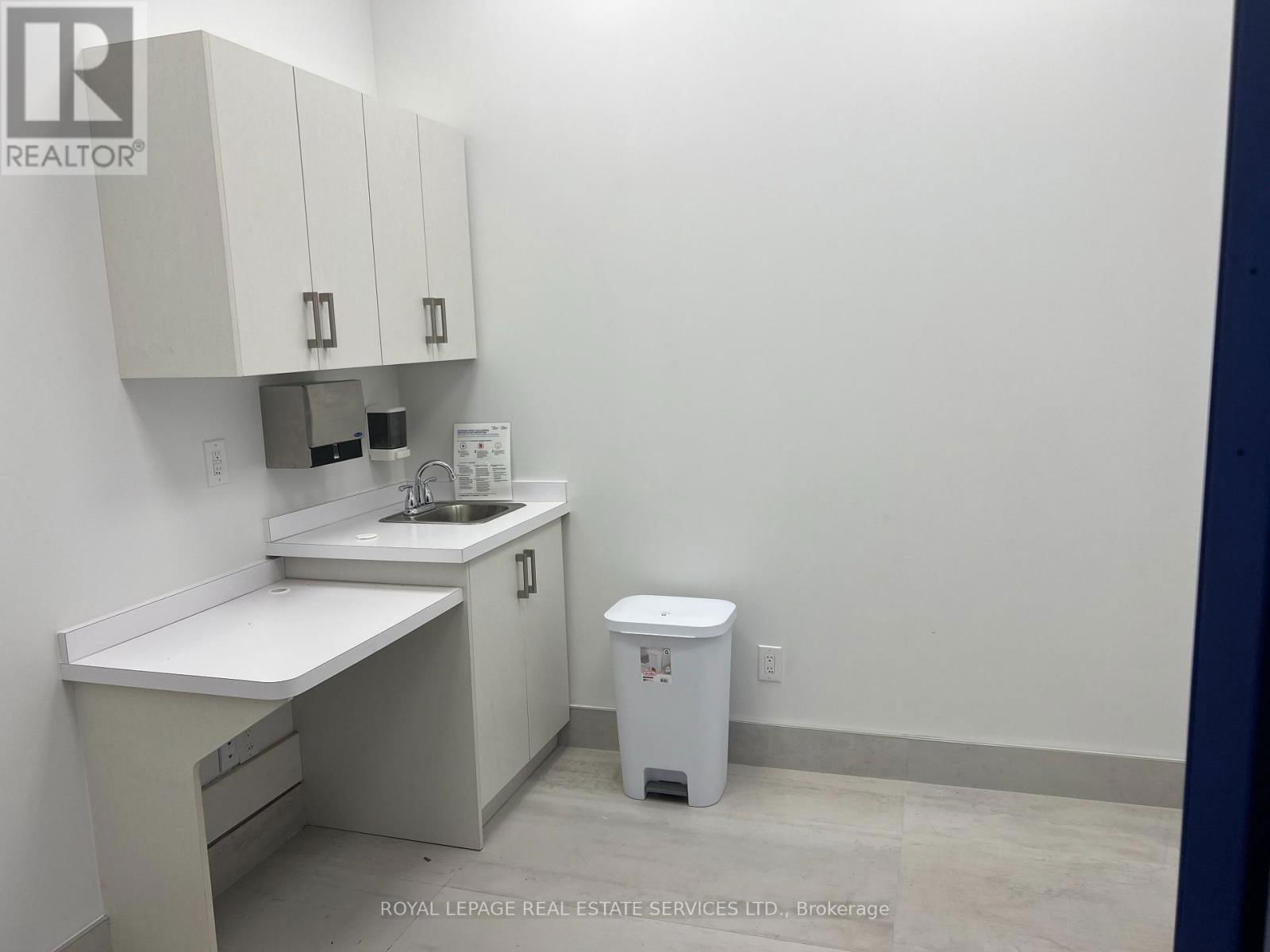117 - 1441 ELGIN STREET Image 7