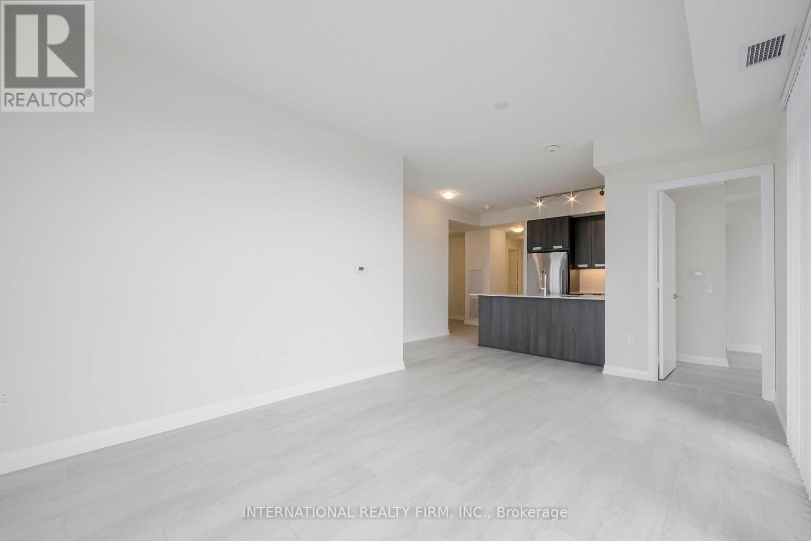 3217 - 35 WATERGARDEN DRIVE Image 11