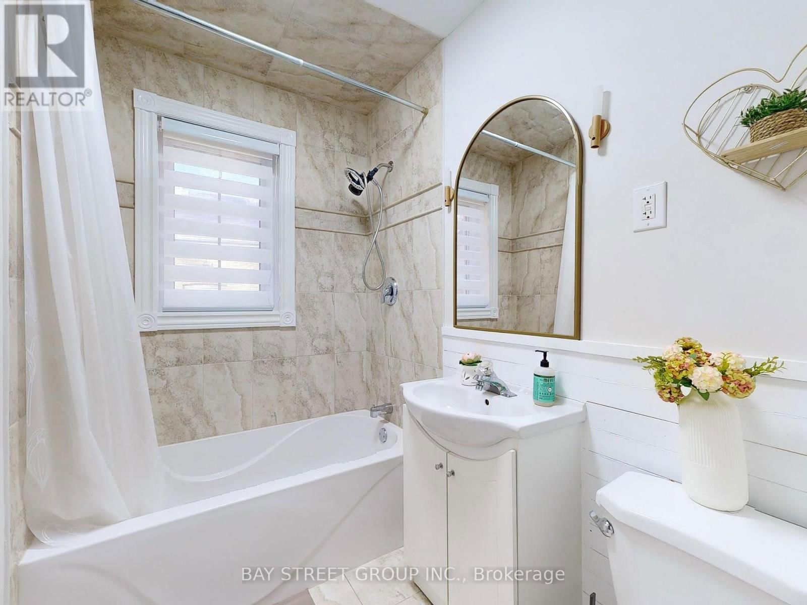 45 ENFIELD AVENUE Image 10