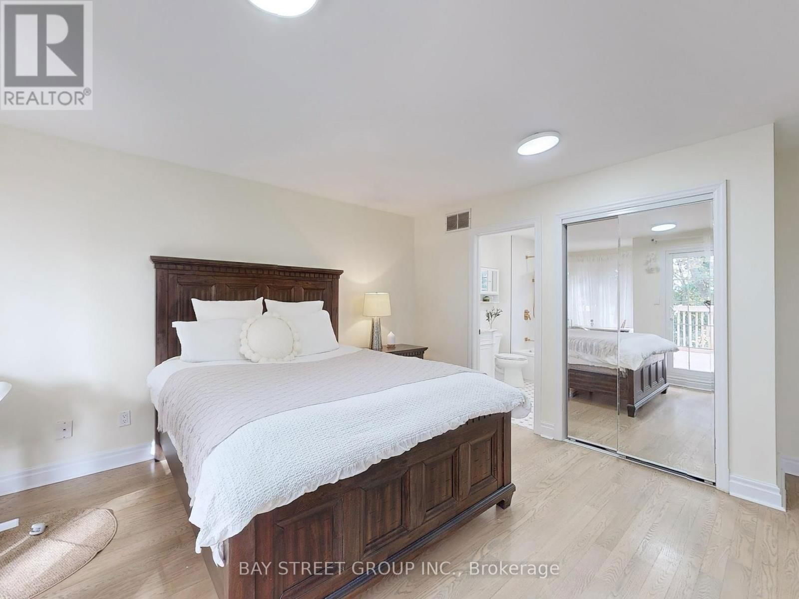 45 ENFIELD AVENUE Image 13