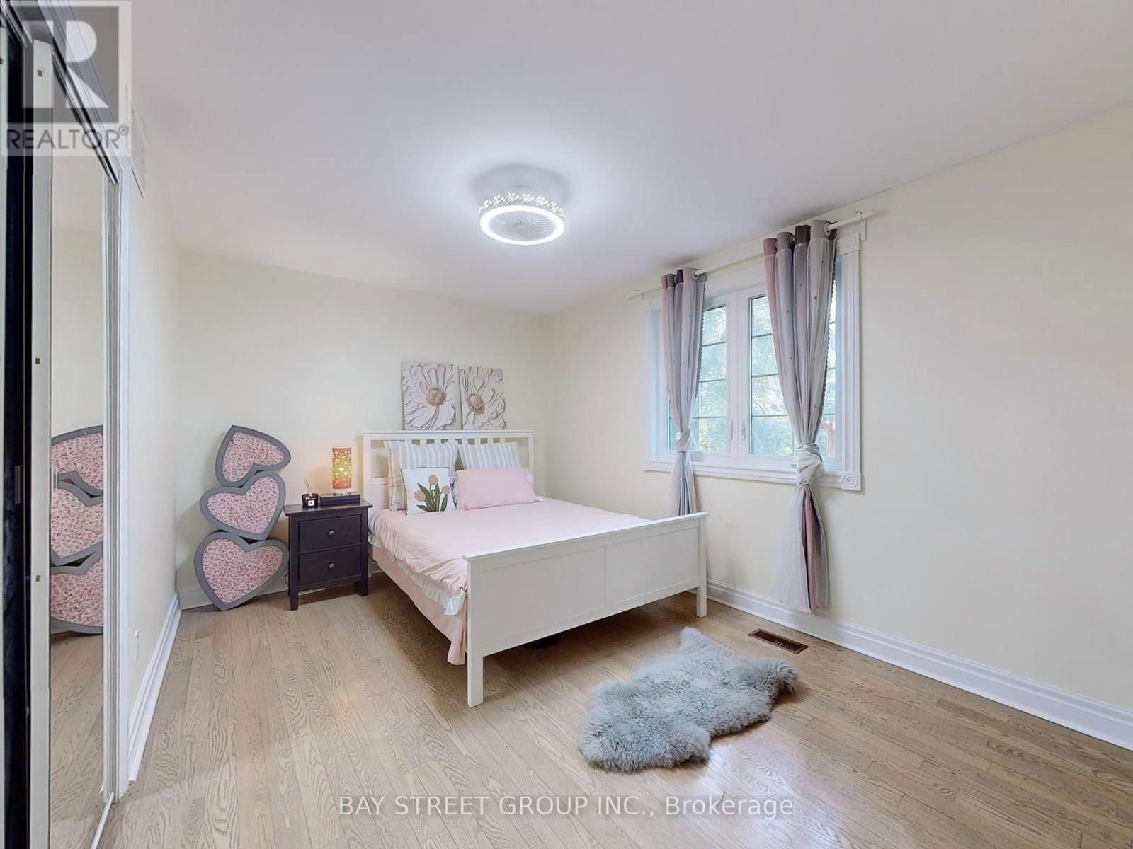 45 ENFIELD AVENUE Image 15