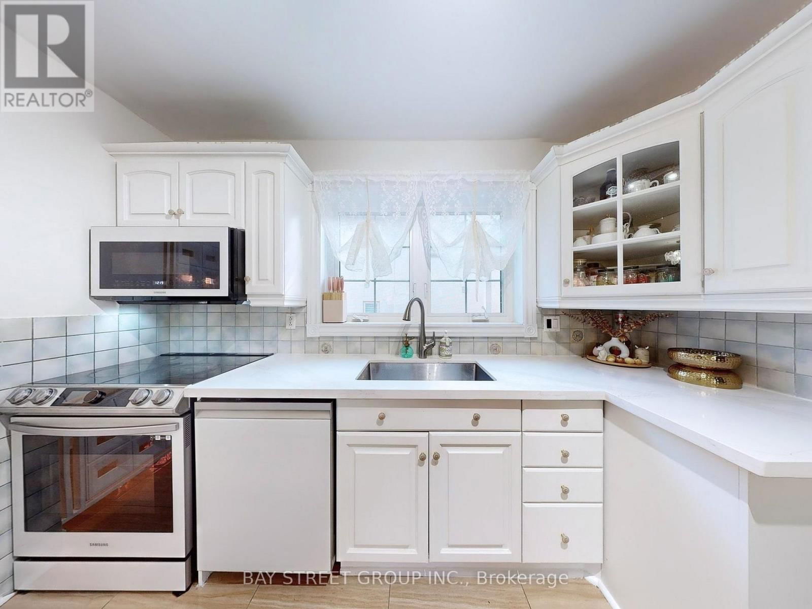 45 ENFIELD AVENUE Image 6