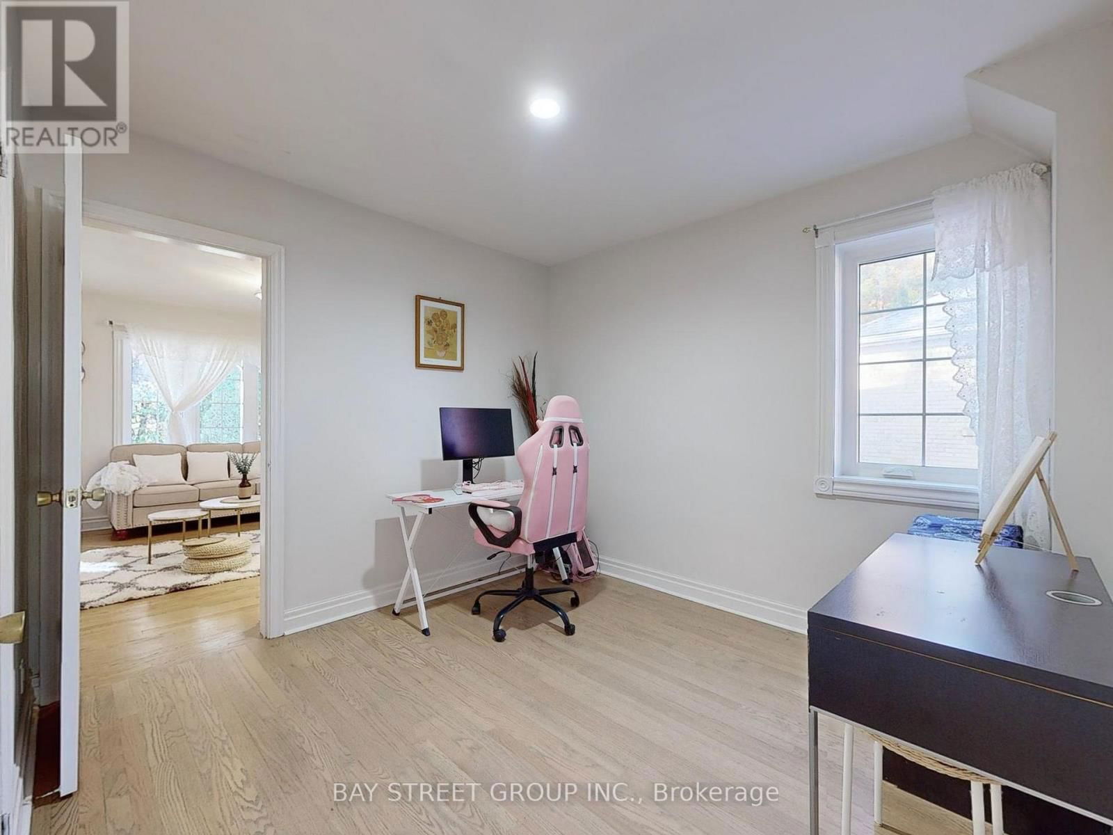 45 ENFIELD AVENUE Image 9