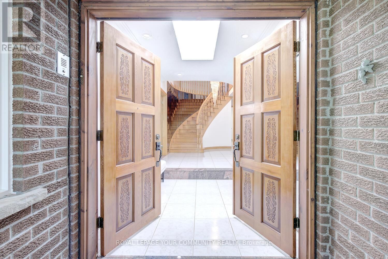1745 BEECHKNOLL AVENUE Image 2