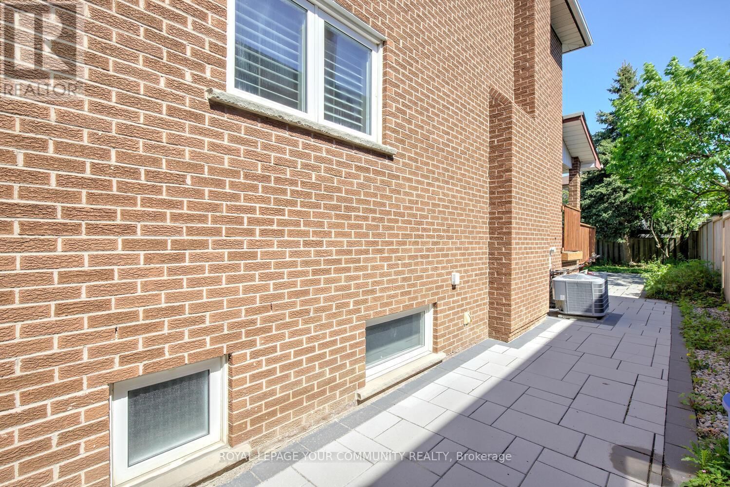 1745 BEECHKNOLL AVENUE Image 42