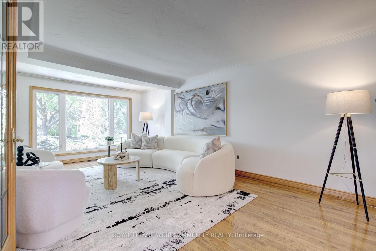 1745 BEECHKNOLL AVENUE Image 6